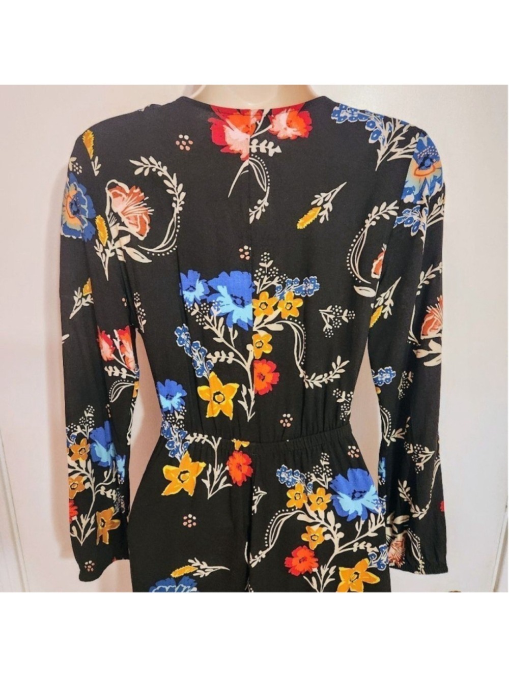 Express Black Floral V-Neck Fit & Flare Mini Dress Small - Picture 6 of 11